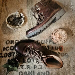 Born | Brown Leather Chukka Ankle Boots | 13